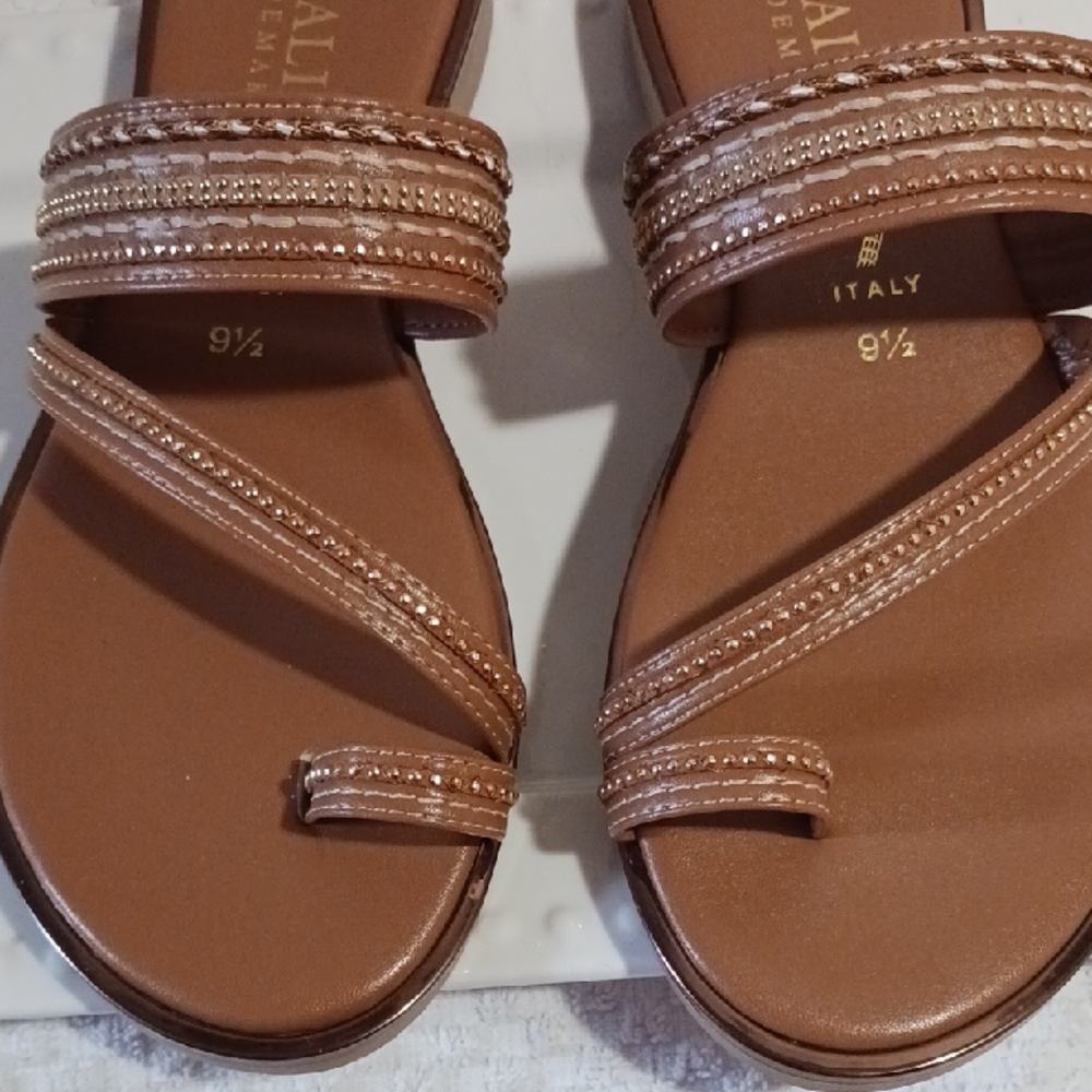 Italian Shoemakers ⚜️ Brown Strappy Sandals Gold Detail Design 9.5 Made In ITALY - Picture 3 of 12